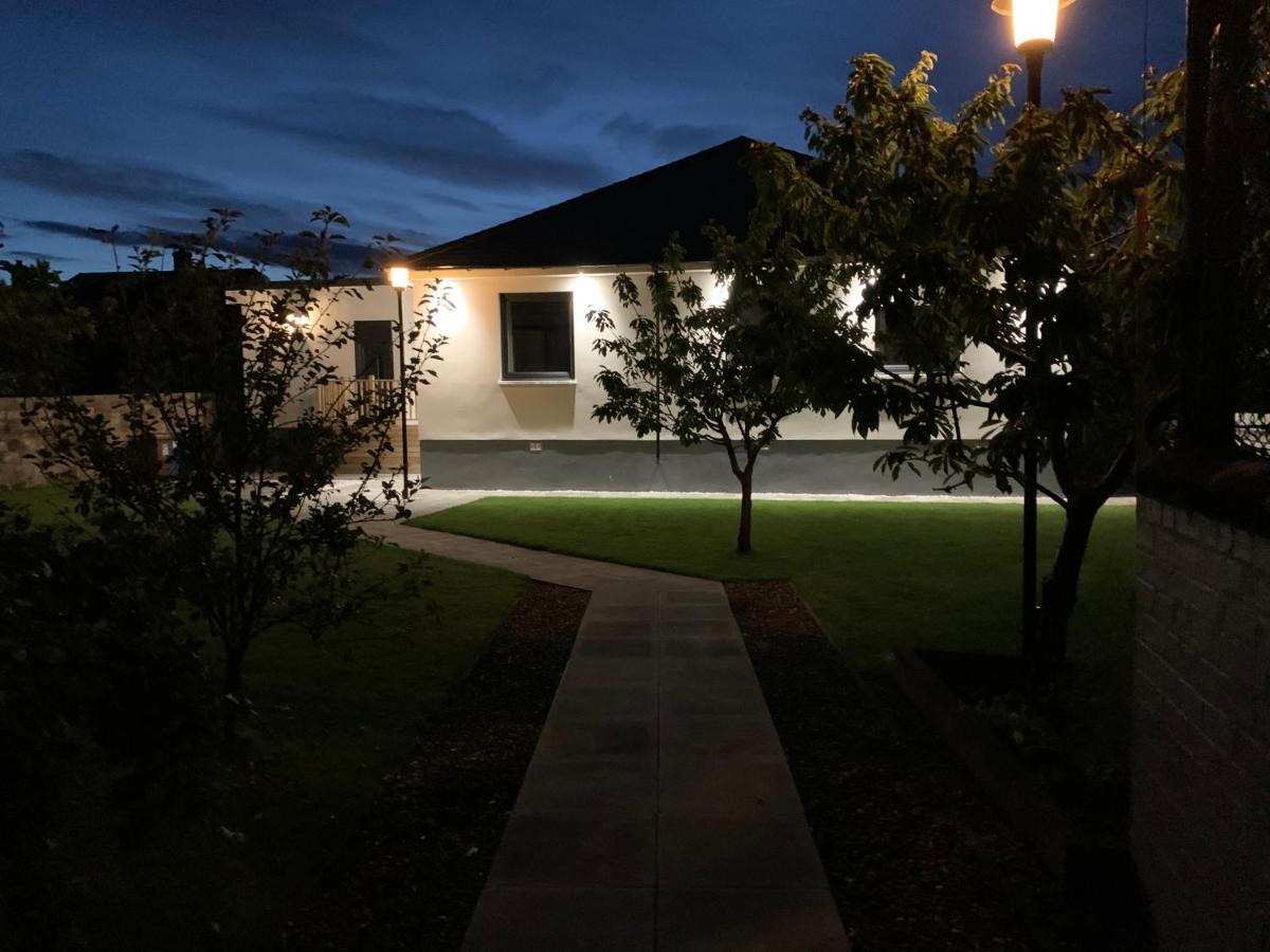 Guardbridge House: Spacious Golfer's Retreat near St Andrews Exterior photo